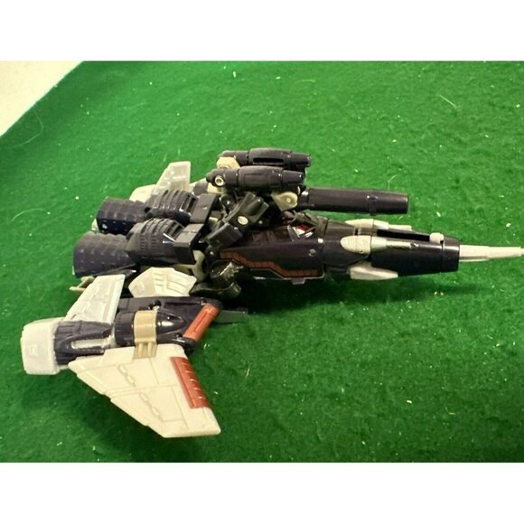 Transformers Universe Deluxe Class Cyclonus - Picture 3 of 14